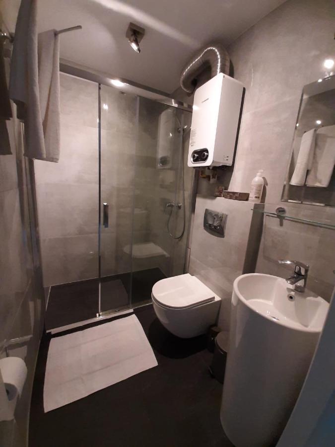 Apartament Na 9. Pietrze 오시비엥침 외부 사진